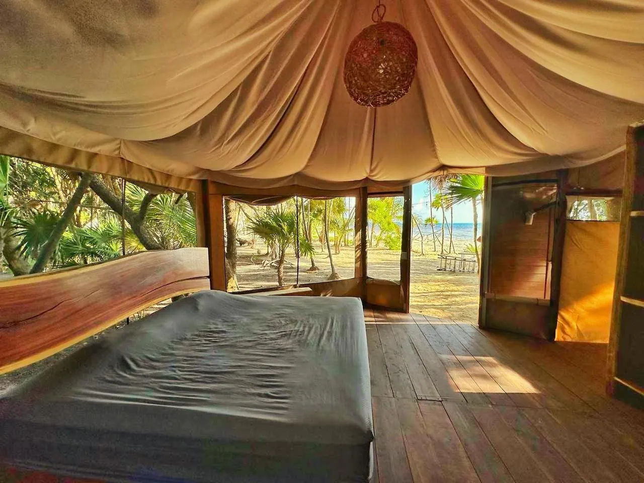 Luxury tent Beachfront Luxury Glamping Punta Allen